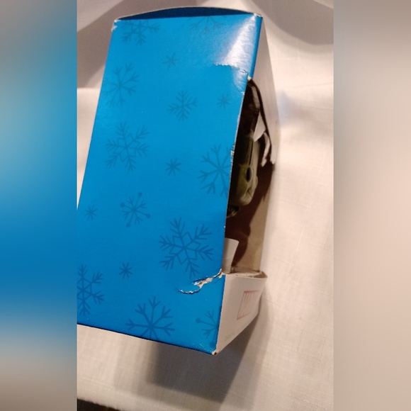 Hallmark Marvel Funko Groot Ornament NWT - Picture 4 of 4